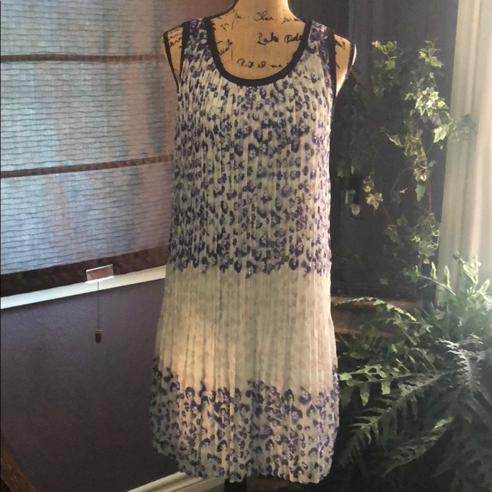 Max Studio comfy floral pullover dress.